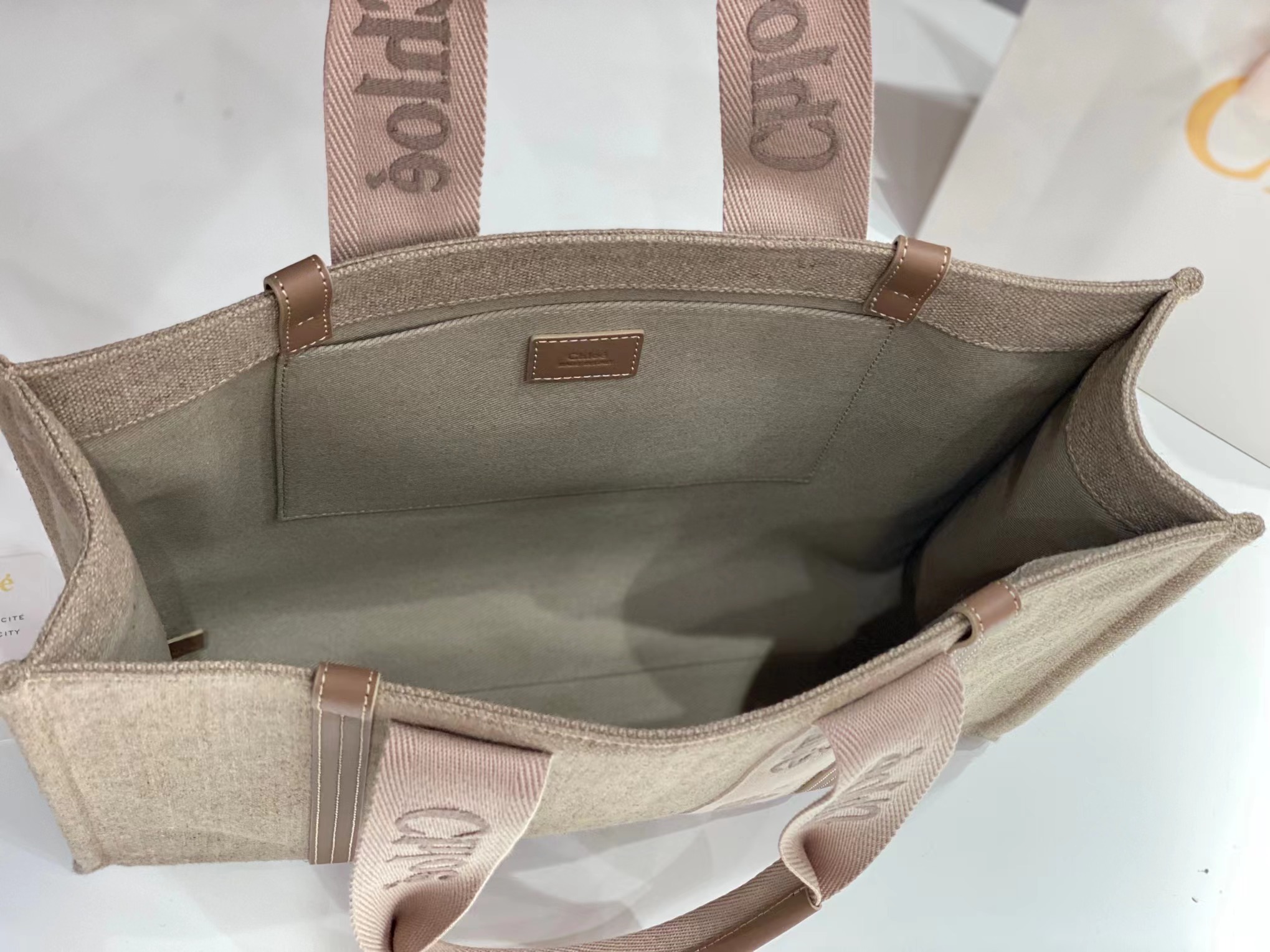 Chloe Large Woody Tote Bag In Linen 